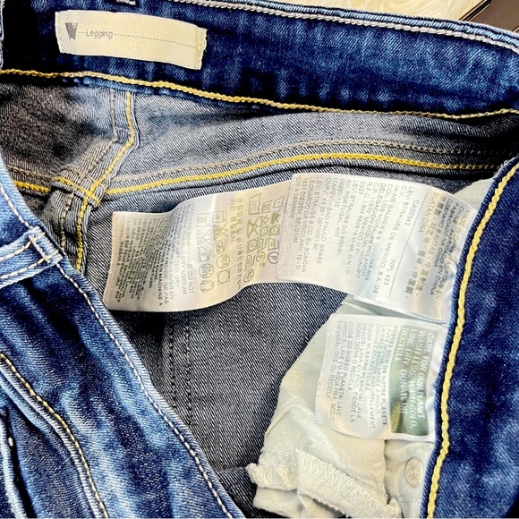 Levi's Jegging  28x30 - Picture 10 of 14